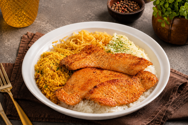 Filé de Frango Grelhado com Purê