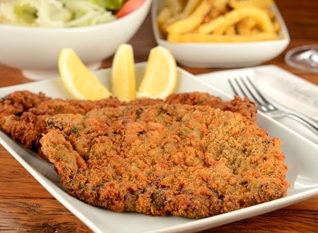 FILÉ MIGNON À MILANESA